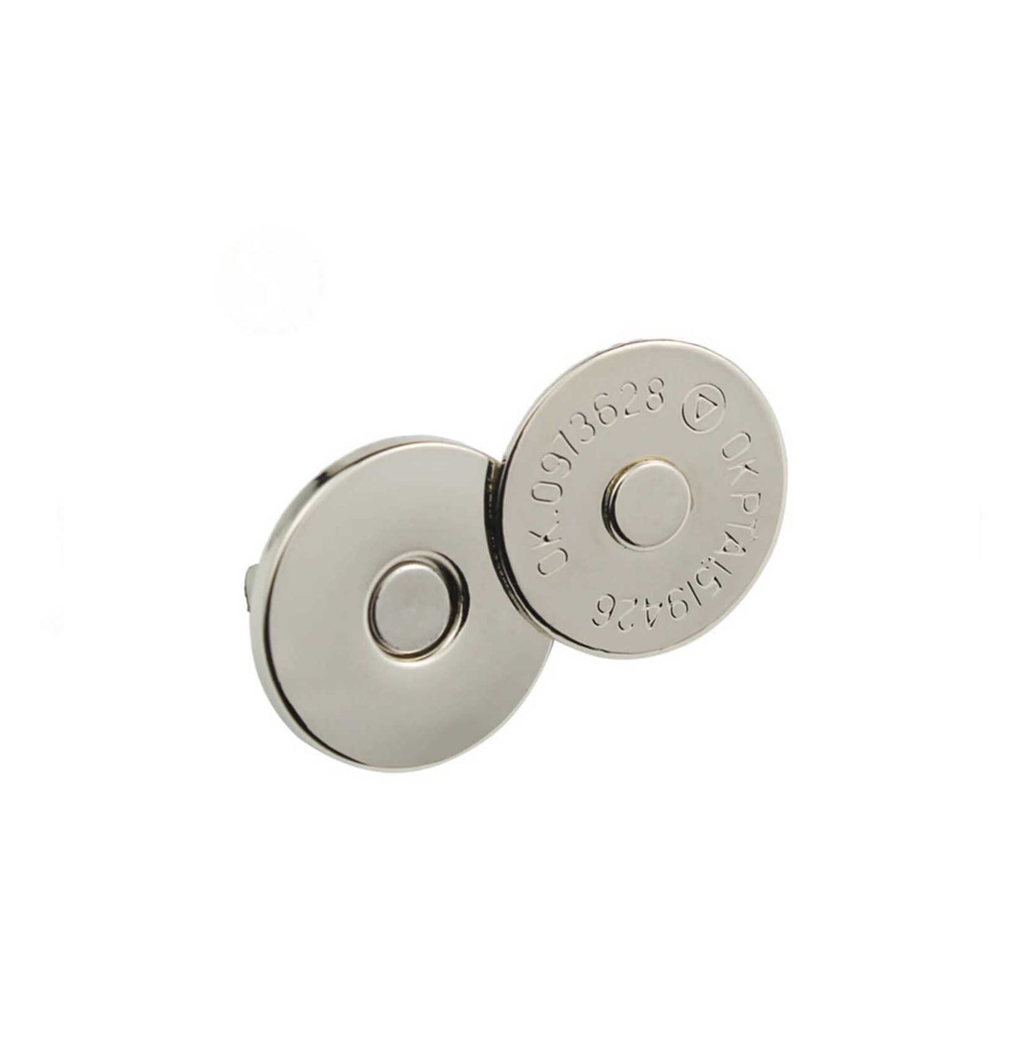 Magnetic snaps